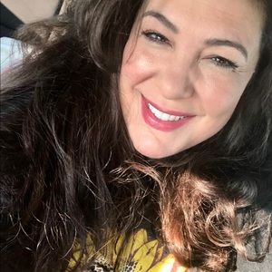 Meet your Posher, Kira